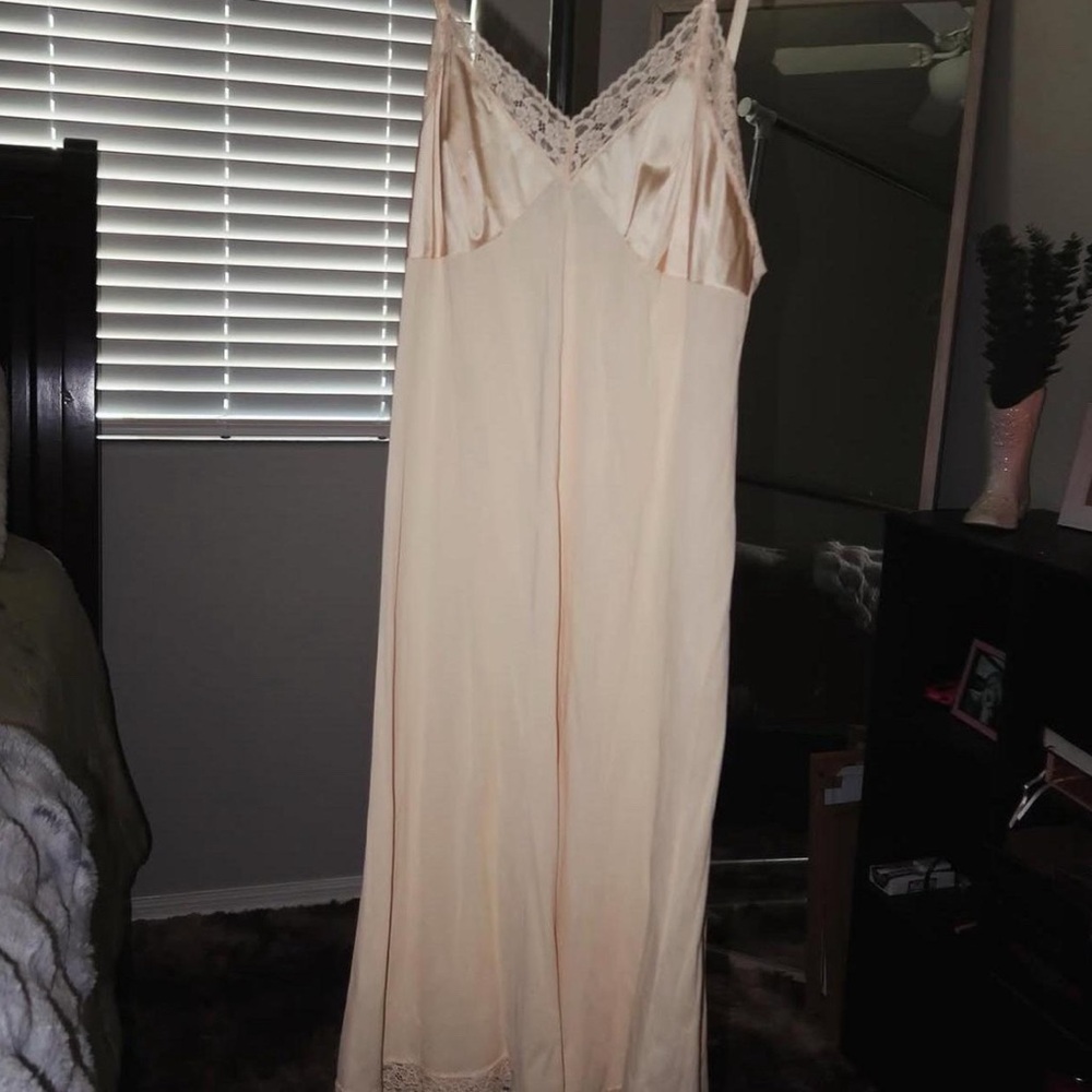 Elegant Cream Lace Nightgown